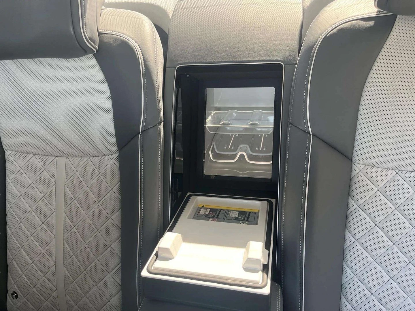 Audi A8 L 60 TFSI, снимка 12 - Автомобили и джипове - 54326741