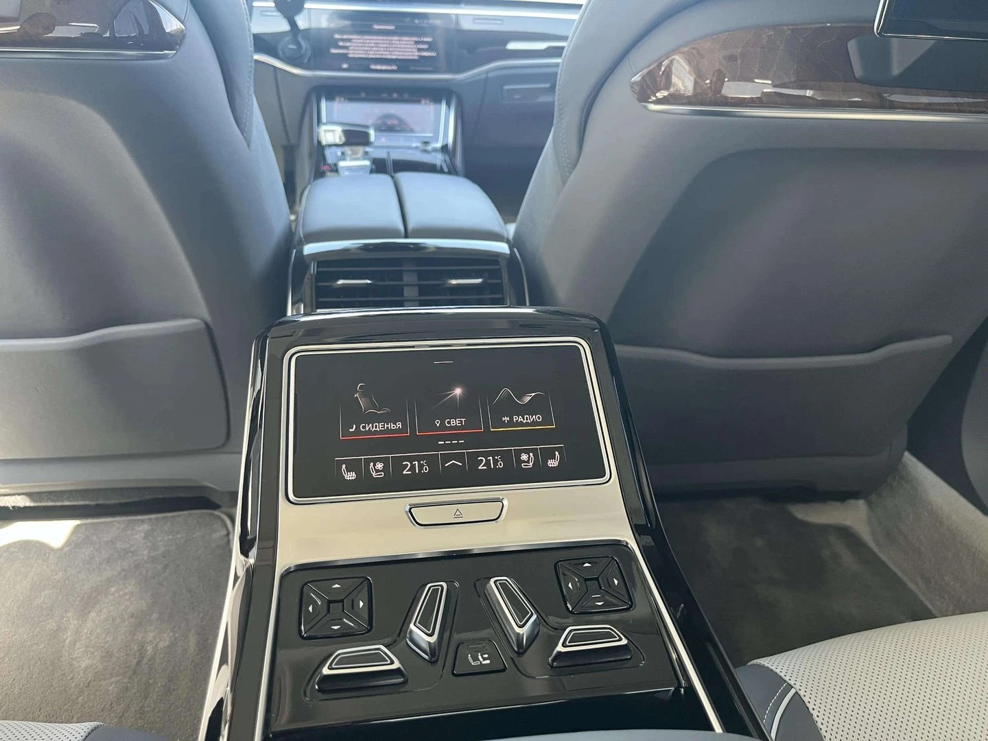 Audi A8 L 60 TFSI, снимка 9 - Автомобили и джипове - 54326741