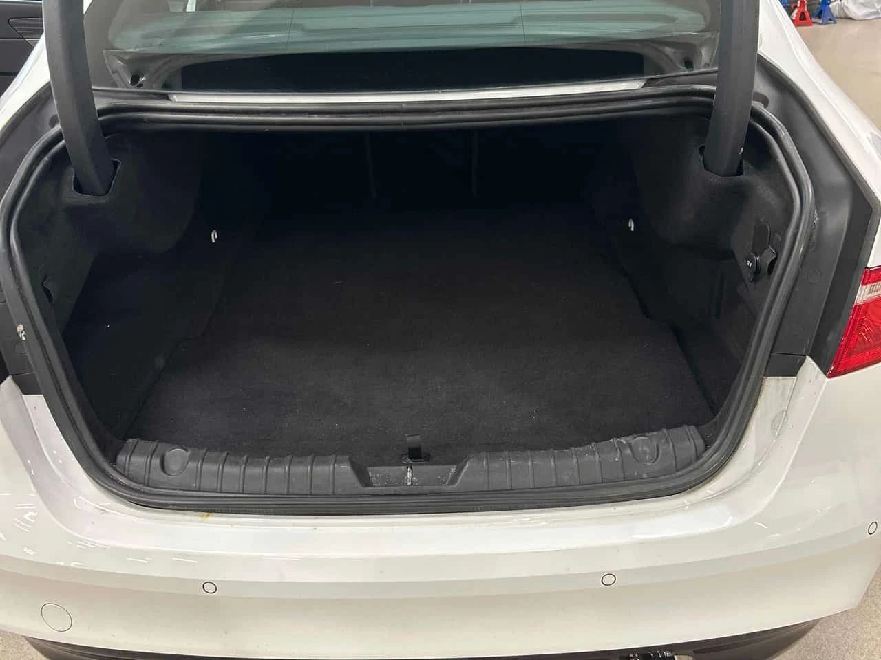 Jaguar Xf * S * CARFAX * ���� �� �� | Mobile.bg � ����������� 14