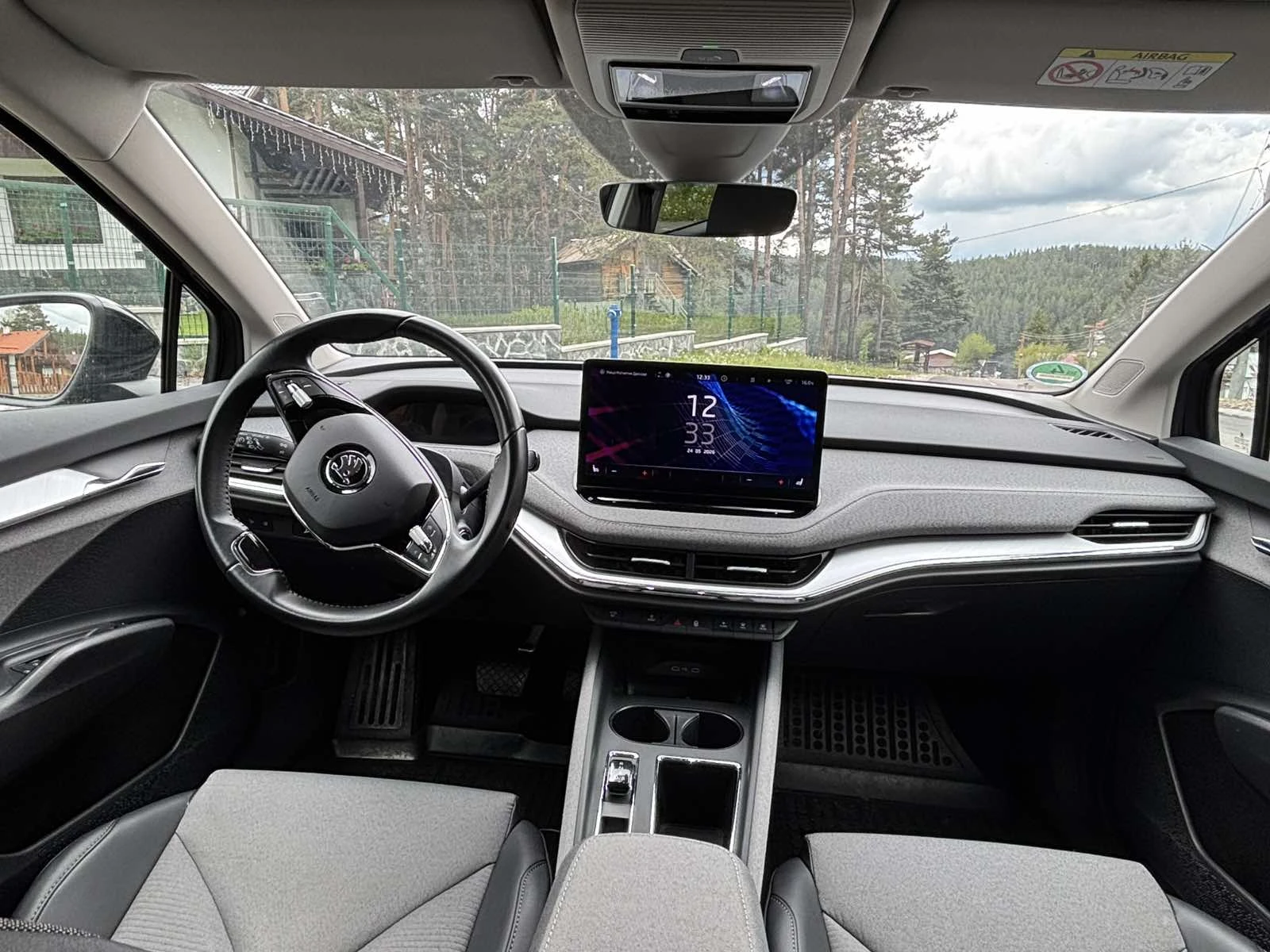 Skoda Enyaq 62кв, снимка 10 - Автомобили и джипове - 54661547
