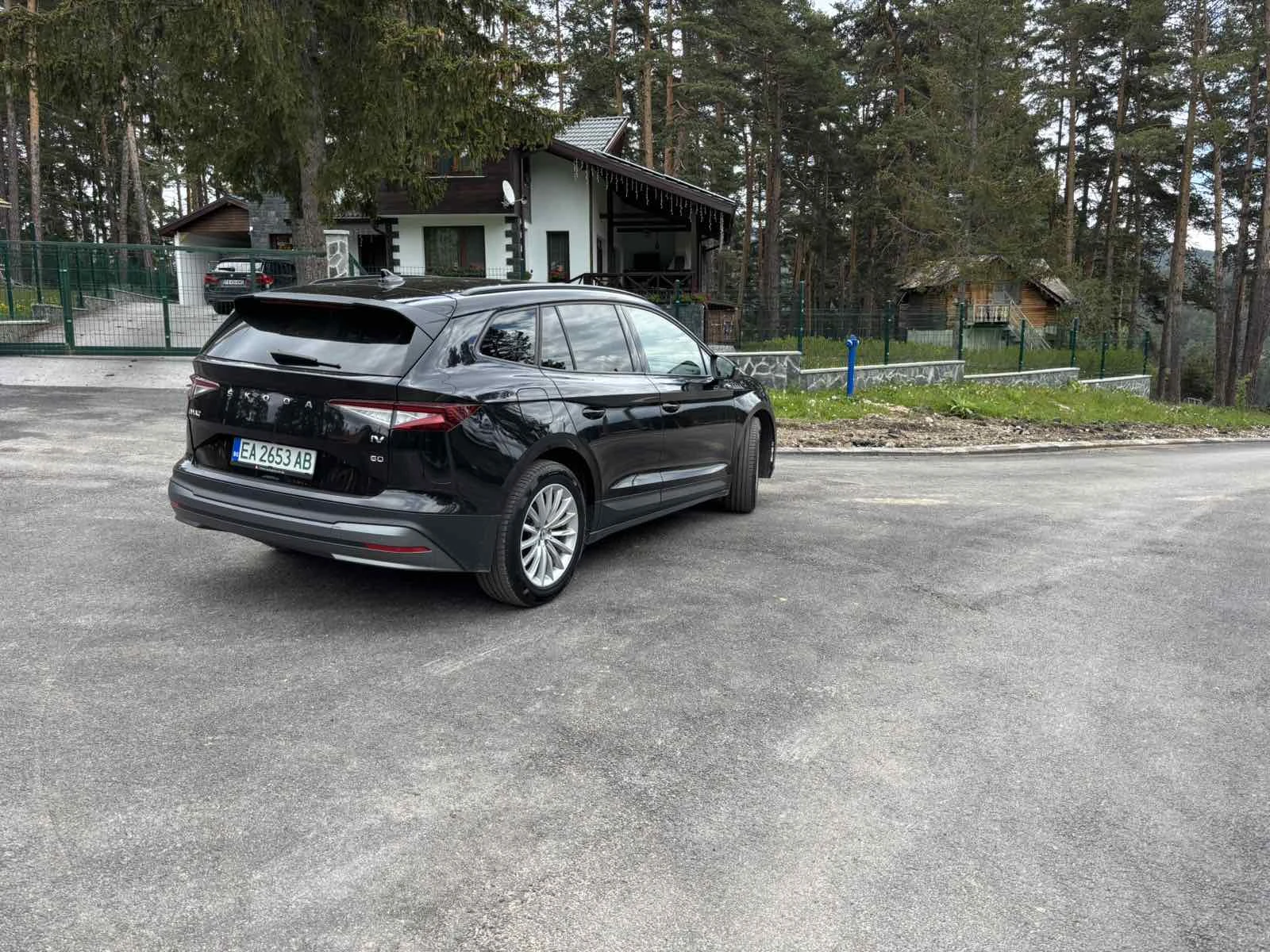 Skoda Enyaq 62кв, снимка 3 - Автомобили и джипове - 54661547