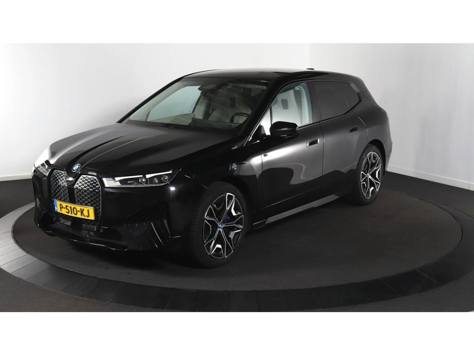 BMW iX 40 - xDrive 326 к.с. Европейска
