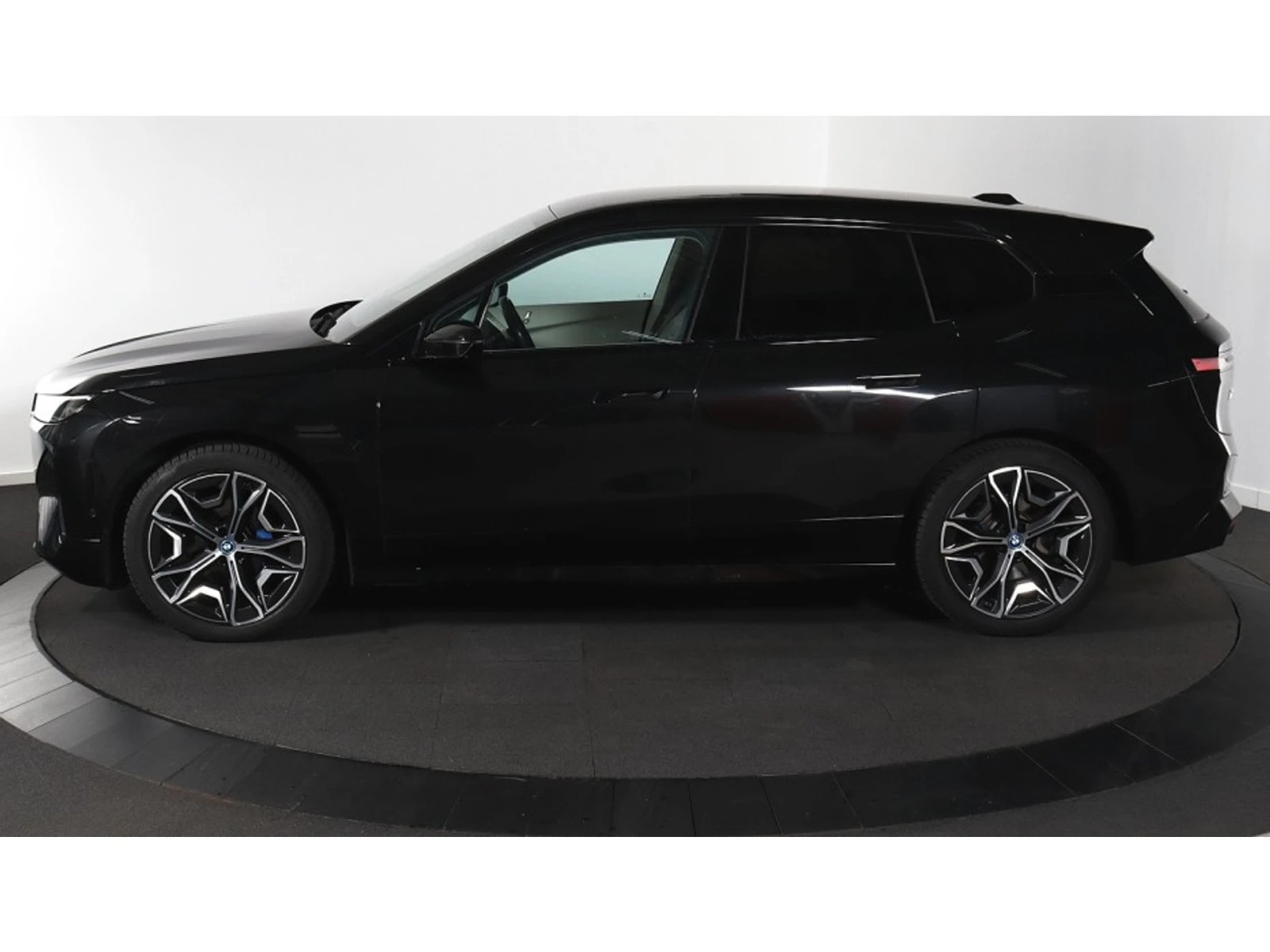 BMW iX 40 - xDrive 326 к.с. Европейска, снимка 4 - Автомобили и джипове - 55301166