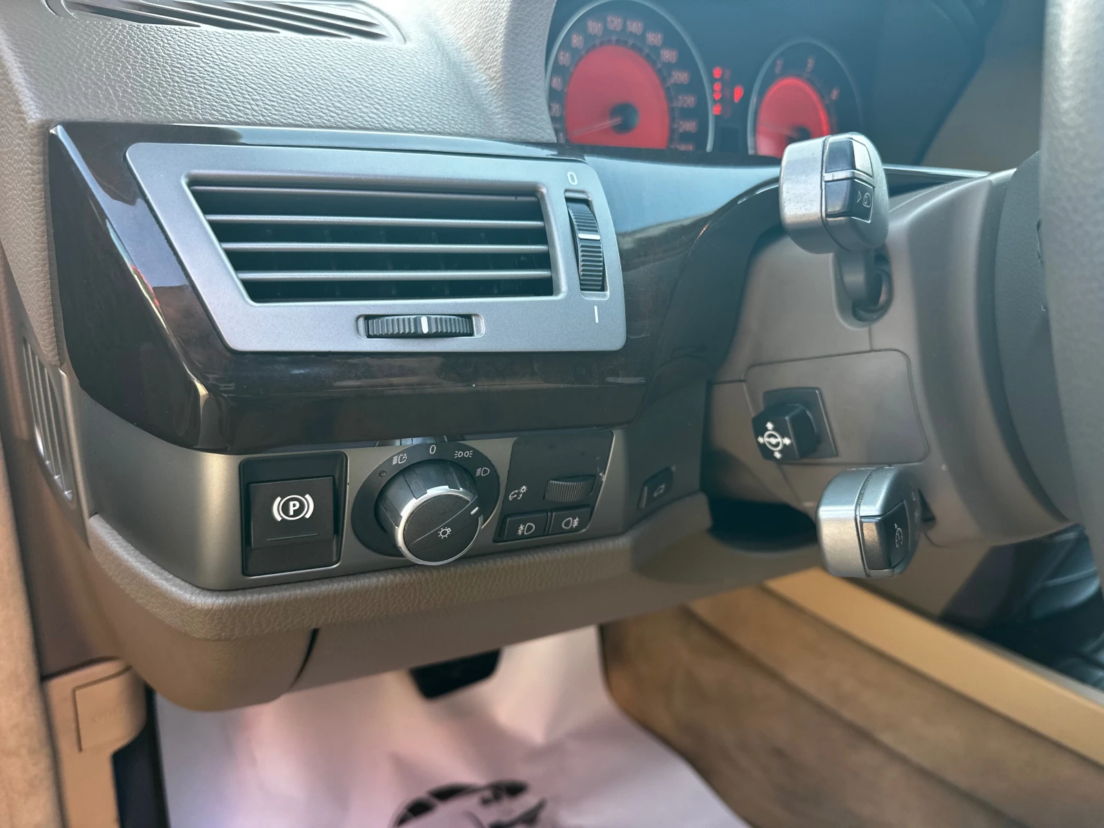 BMW 730 D 231к.с Facelift* Обслужена* Всичко платено, снимка 8 - Автомобили и джипове - 55731779