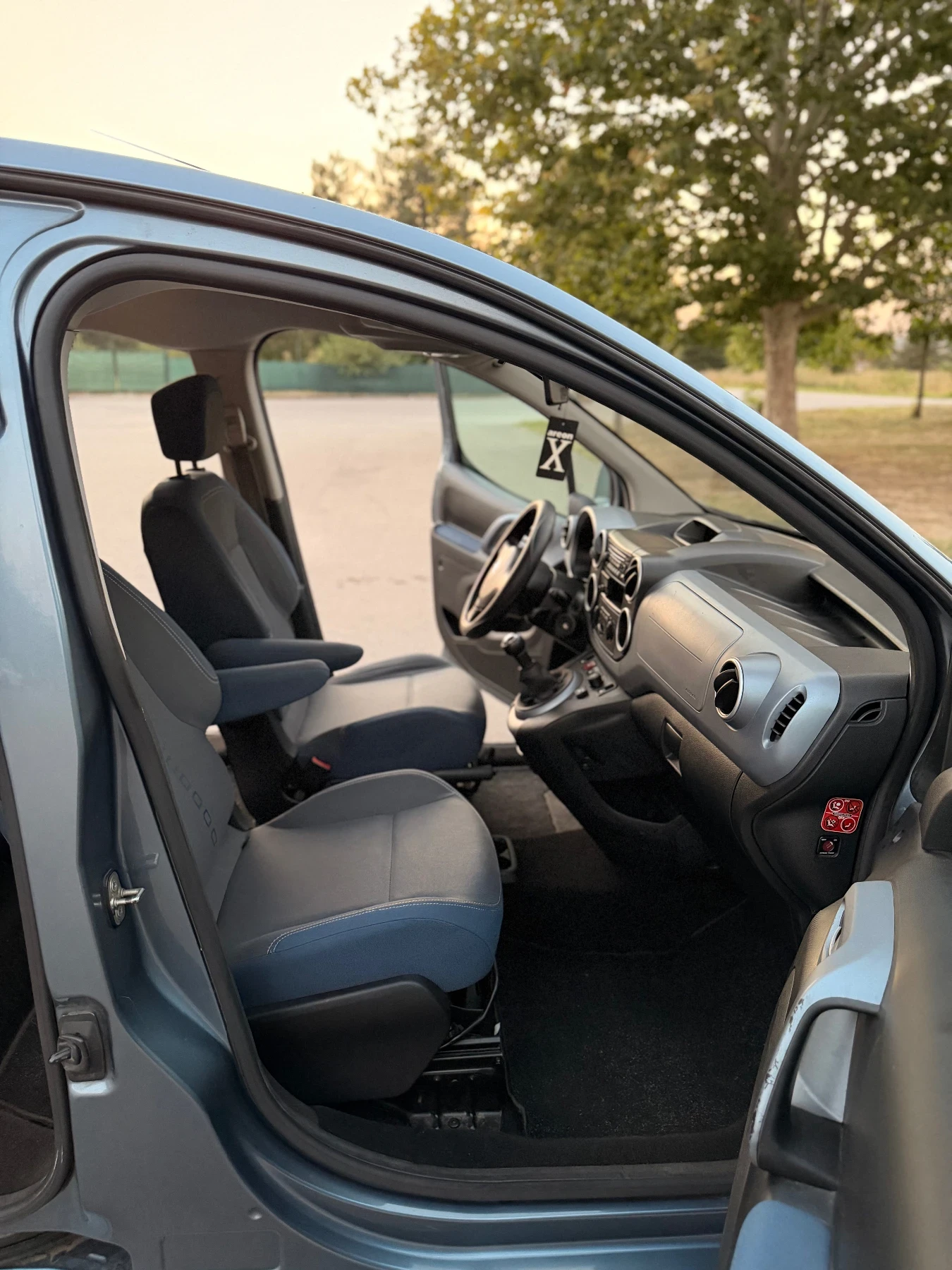 Citroen Berlingo 1.6 LPG 109kc, снимка 10 - Автомобили и джипове - 55772321
