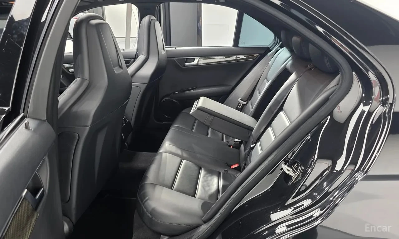 Mercedes-Benz C 63 AMG * C63 Sedan * ���� �� �� | Mobile.bg � ����������� 12