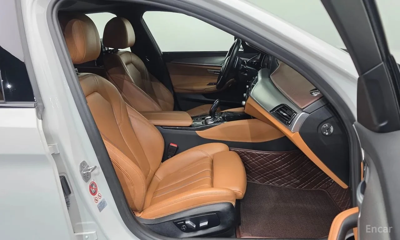 BMW 520 XDRIVE20D * M SPORT* ФИКСИРАНА ЦЕНА ДО БЪЛГАРИЯ*  , снимка 11 - Автомобили и джипове - 56083779