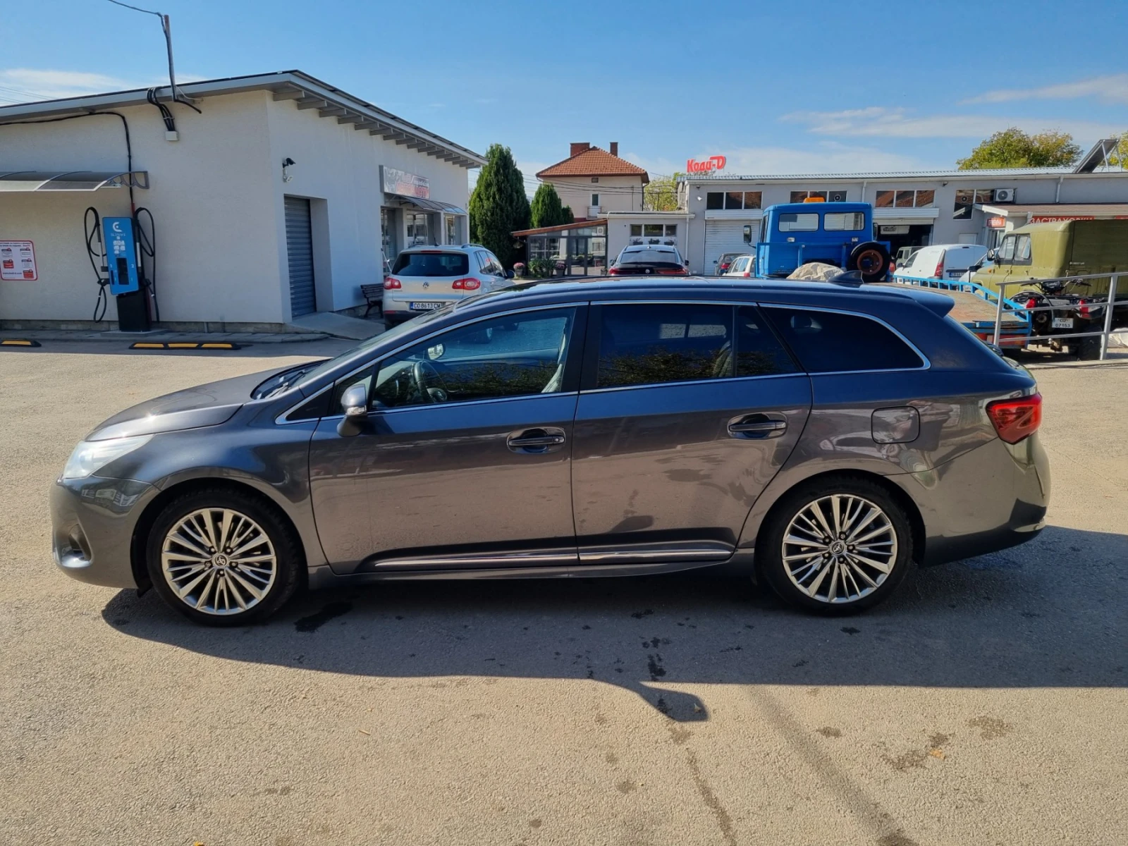 Toyota Avensis, снимка 4 - Автомобили и джипове - 56749162