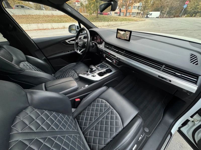 Audi SQ7 3x S-LINE::PANO::DISTRONIK::360::KEYLESS::BOSE, снимка 8 - Автомобили и джипове - 47792243