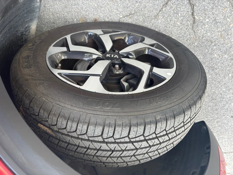 Kia Sportage 1.6 i + GPL /Facelift//Камера/, снимка 14 - Автомобили и джипове - 52171126