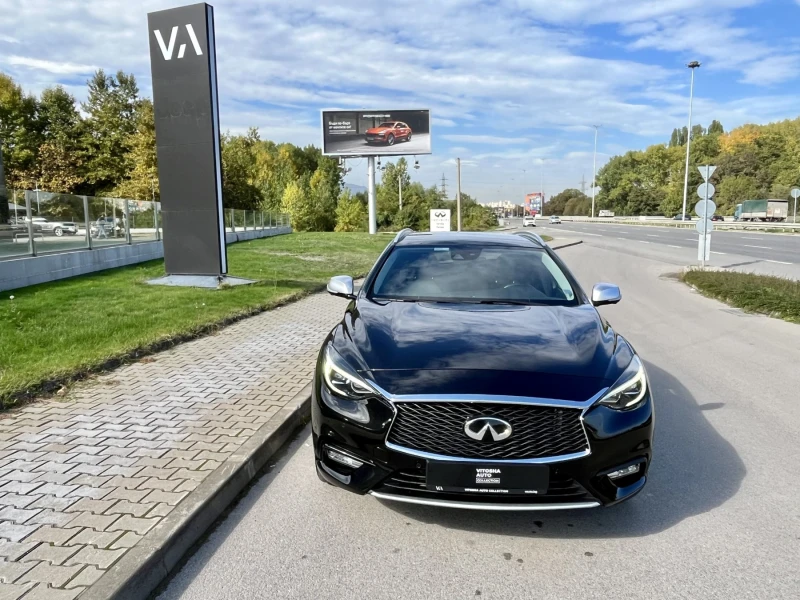 Infiniti Q30, снимка 2 - Автомобили и джипове - 52527940