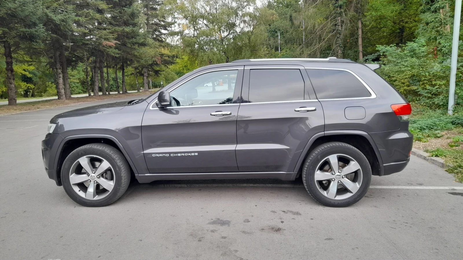 Jeep Grand cherokee OVERLAND - изображение 8
