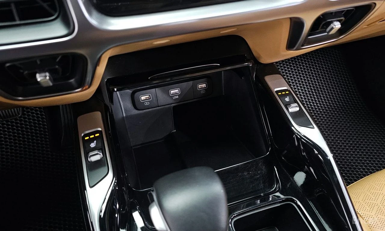 Kia Sorento Diesel 2.2 2WD | ЗАДНА КАМЕРА | KEYLESS | , снимка 16 - Автомобили и джипове - 54334191