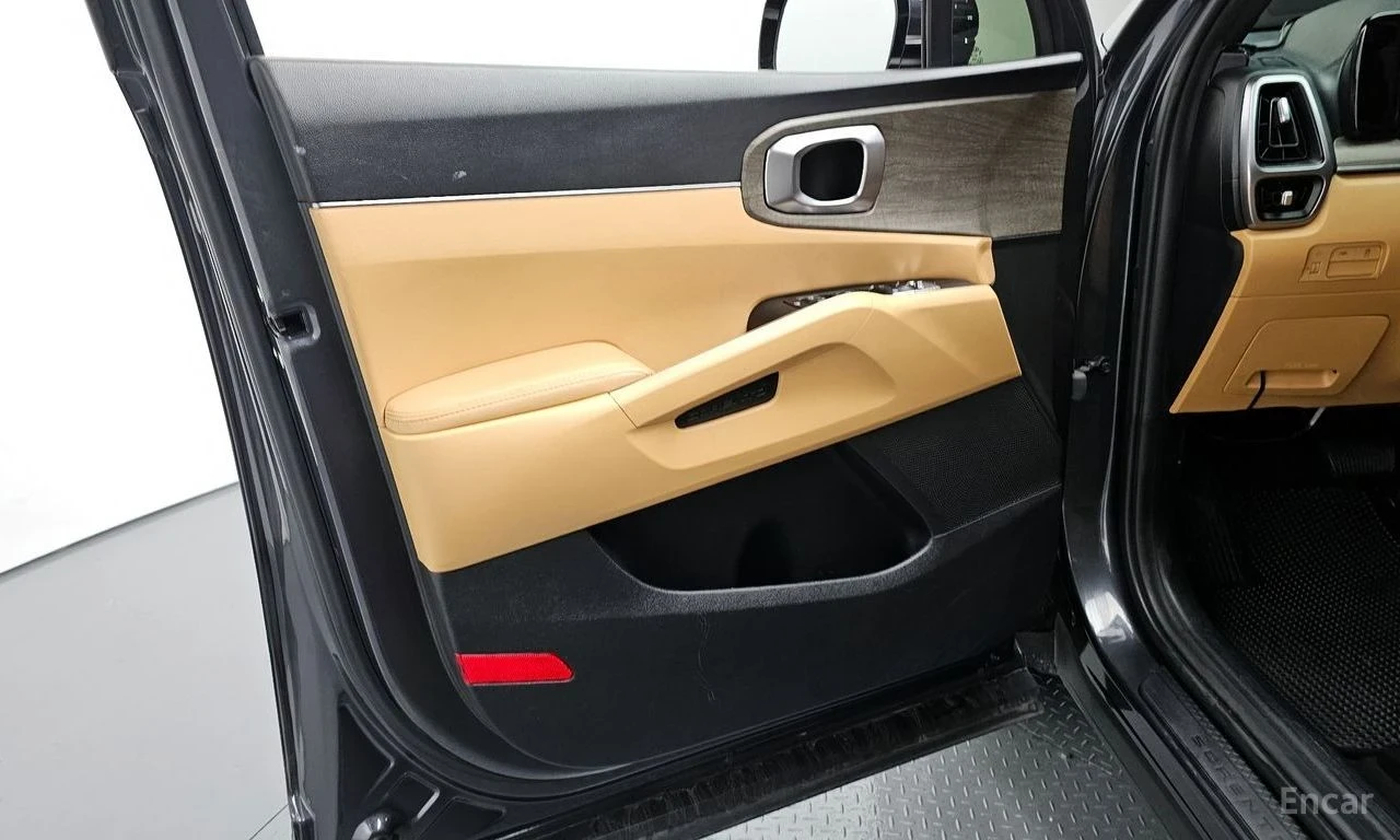 Kia Sorento Diesel 2.2 2WD | ЗАДНА КАМЕРА | KEYLESS | , снимка 10 - Автомобили и джипове - 54334191