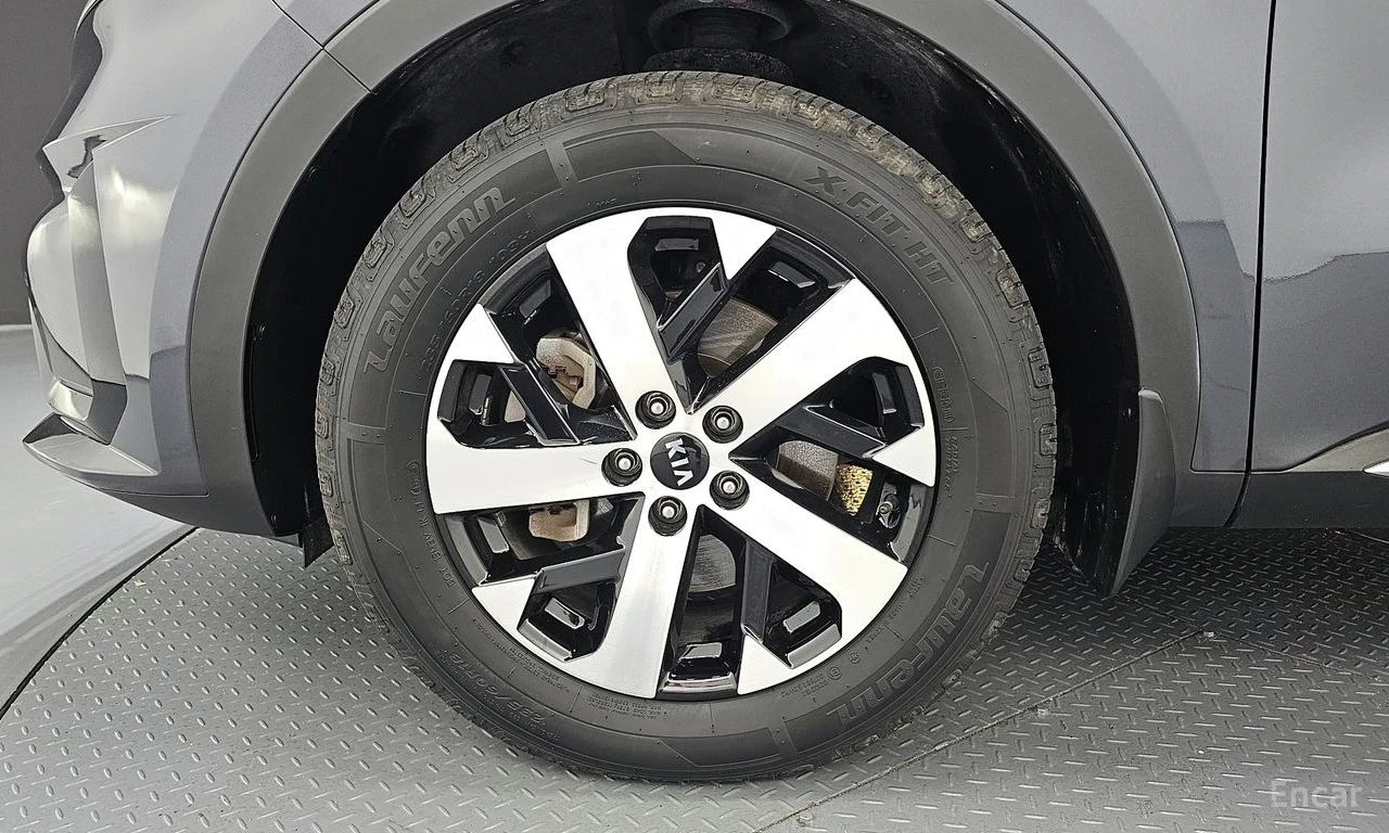 Kia Sorento Diesel 2.2 2WD | ЗАДНА КАМЕРА | KEYLESS | , снимка 4 - Автомобили и джипове - 54334191