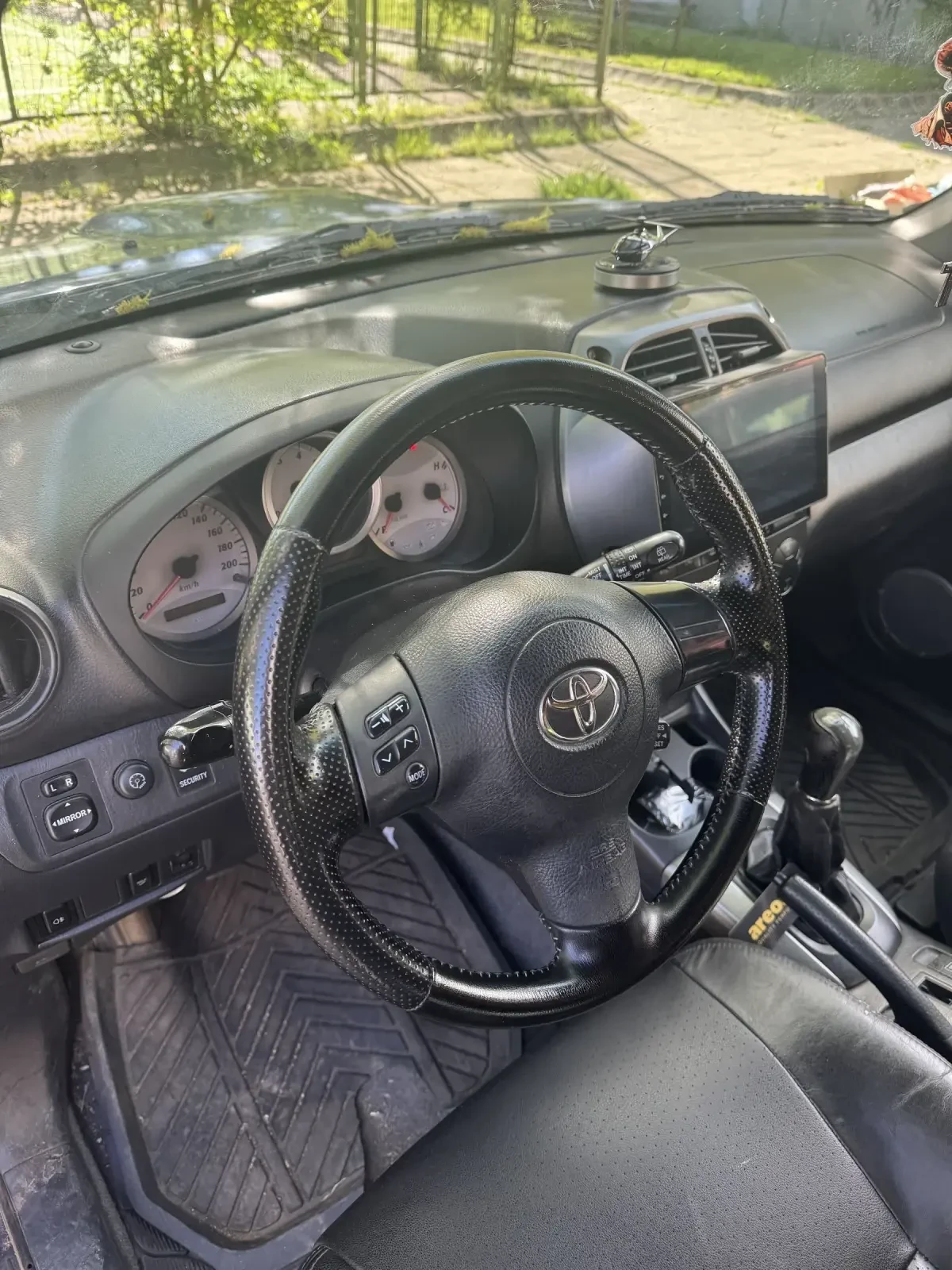 Toyota Rav4 2.0 D4D, снимка 7 - Автомобили и джипове - 54526884
