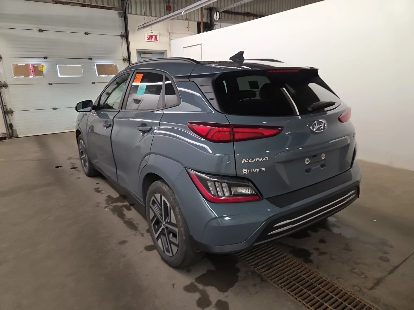 Hyundai Kona ELECTRIC * ULTIMATE * ПОДГРЕВ * ОБДУХВАНЕ * ПАНО, снимка 2 - Автомобили и джипове - 54885677