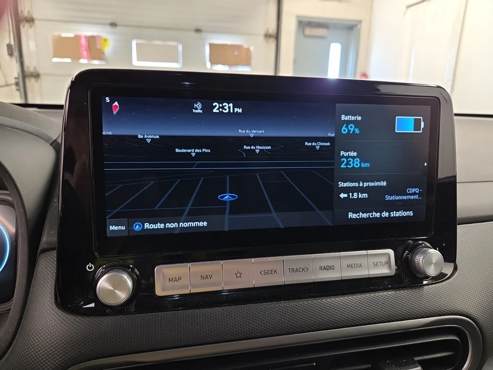 Hyundai Kona ELECTRIC * ULTIMATE * ПОДГРЕВ * ОБДУХВАНЕ * ПАНО, снимка 8 - Автомобили и джипове - 54885677