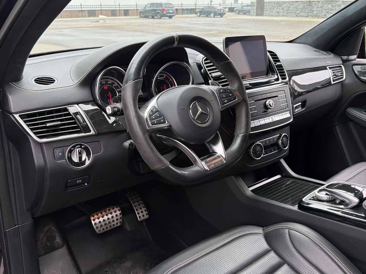Mercedes-Benz GLE AMG 63 S COUPE * MASSAGE* HEAD-UP* DISTRONIC* 360*, снимка 5 - Автомобили и джипове - 55158469