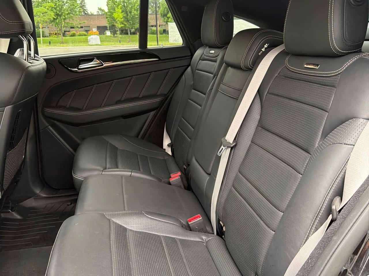 Mercedes-Benz GLE AMG 63 S COUPE * MASSAGE* HEAD-UP* DISTRONIC* 360*, снимка 10 - Автомобили и джипове - 55158469