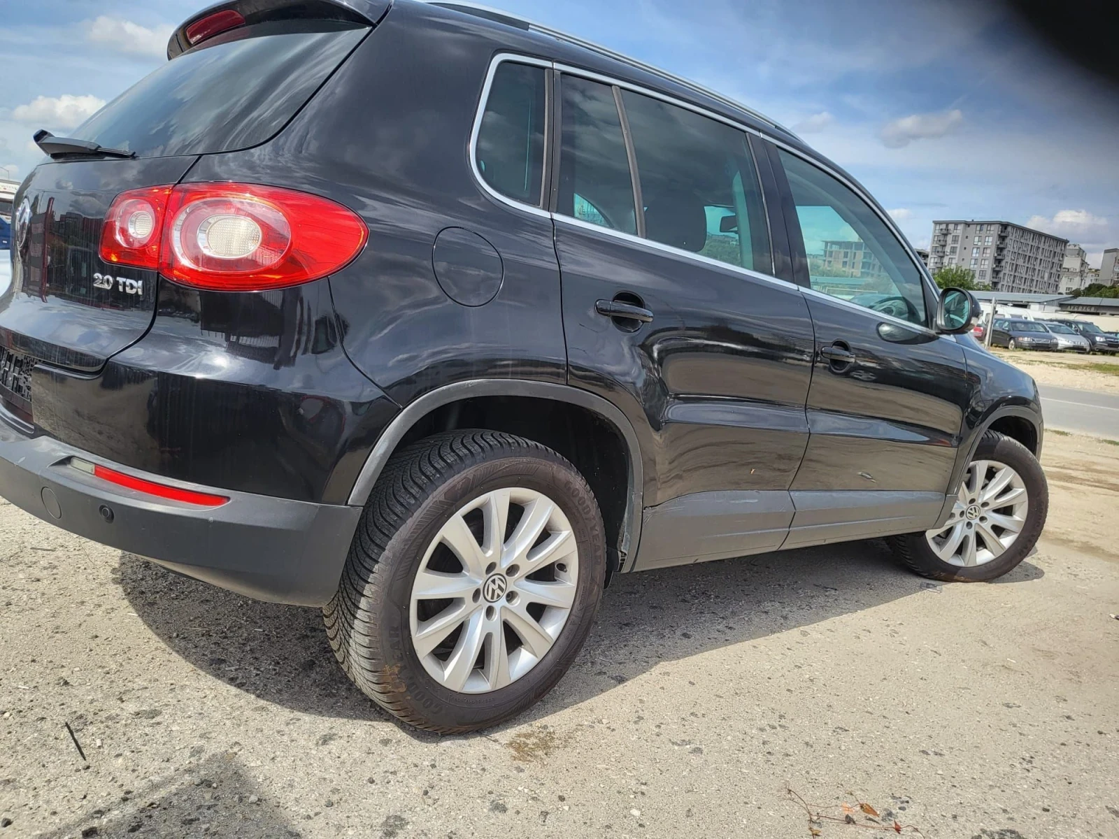 VW Tiguan 2.0 TDI 4-motion , снимка 6 - Автомобили и джипове - 56151272