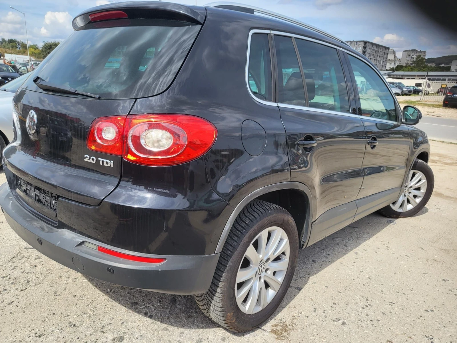 VW Tiguan 2.0 TDI 4-motion , снимка 7 - Автомобили и джипове - 56151272