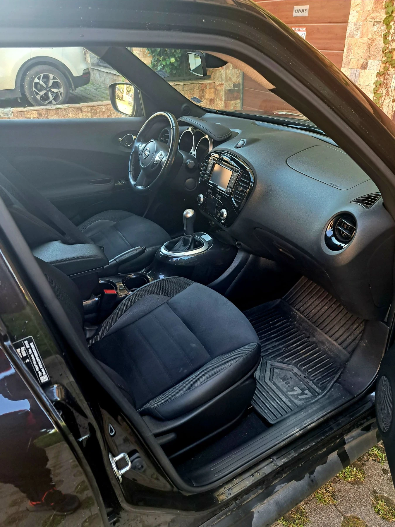 Nissan Juke 1.6, снимка 10 - Автомобили и джипове - 55776946