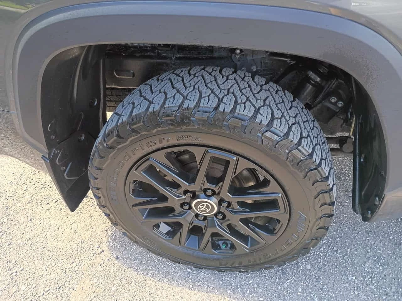 Toyota Tundra * Limited Hybrid * CARFAX * ����� �� ����������� | Mobile.bg � ����������� 14