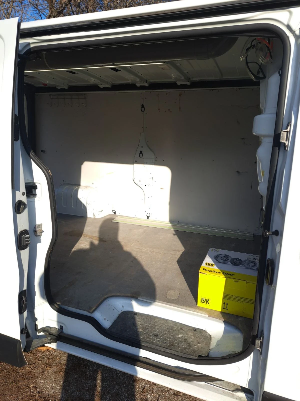 Opel Vivaro 1.6 cdti L2H1 гаранция Топ, снимка 8 - Бусове и автобуси - 55729129