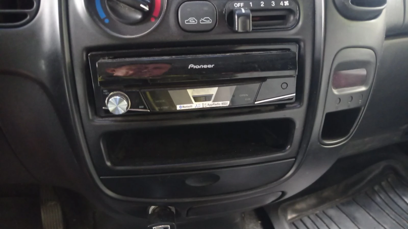 Hyundai H1, снимка 11 - Бусове и автобуси - 55394020