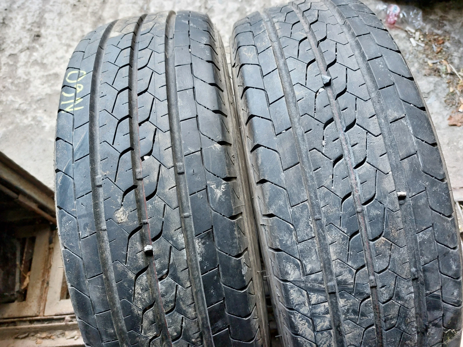 ���� 215/70R15 | Mobile.bg � ����������� 2