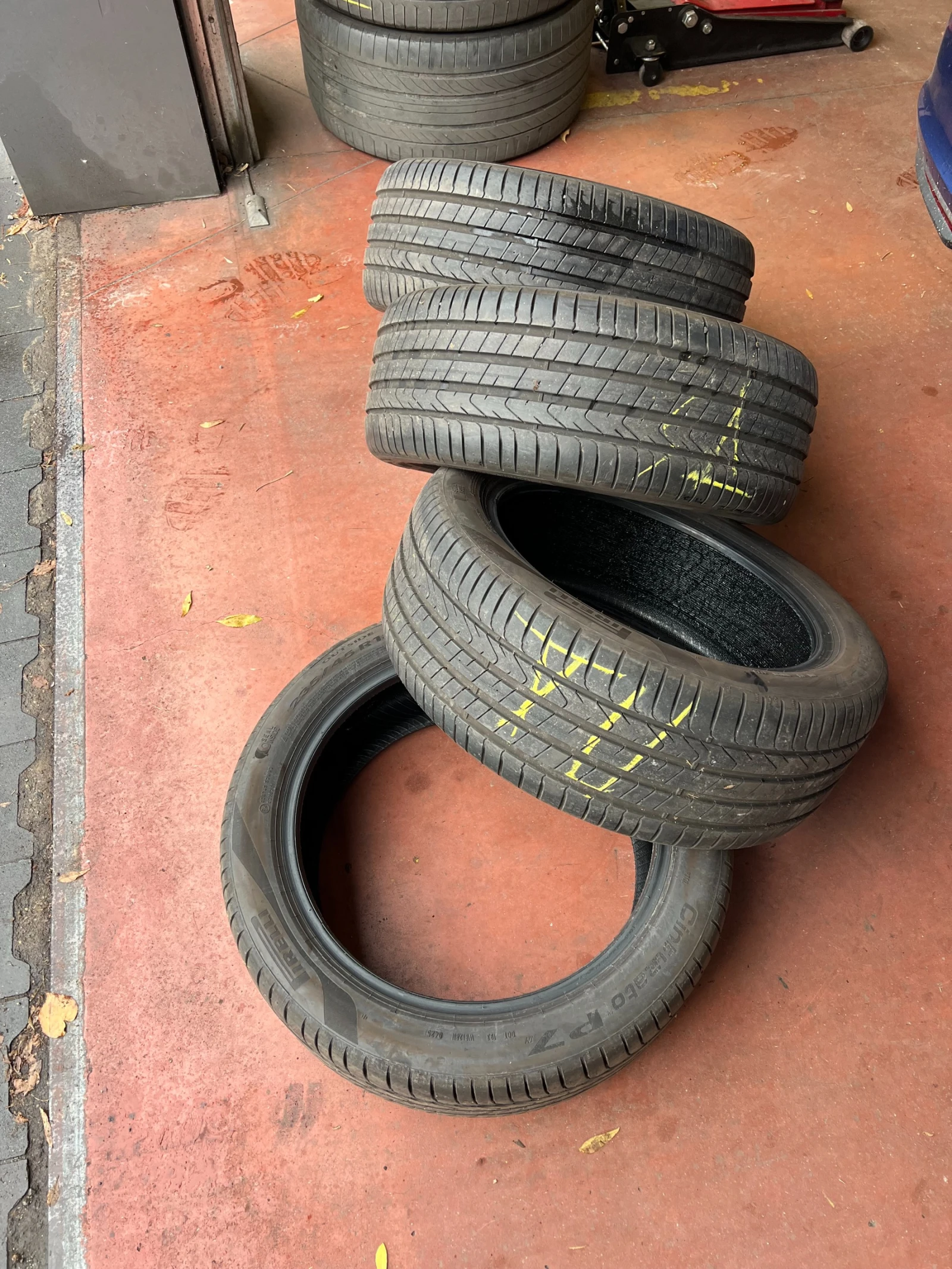 ���� 235/45R18 | Mobile.bg � ����������� 1