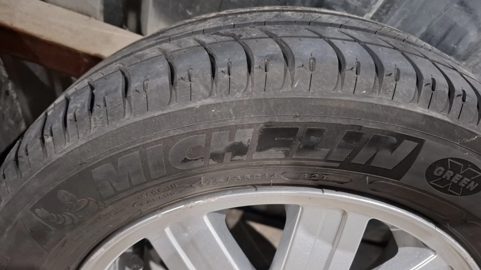 Гуми с джанти Michelin 175/65R14, снимка 3 - Гуми и джанти - 54097725