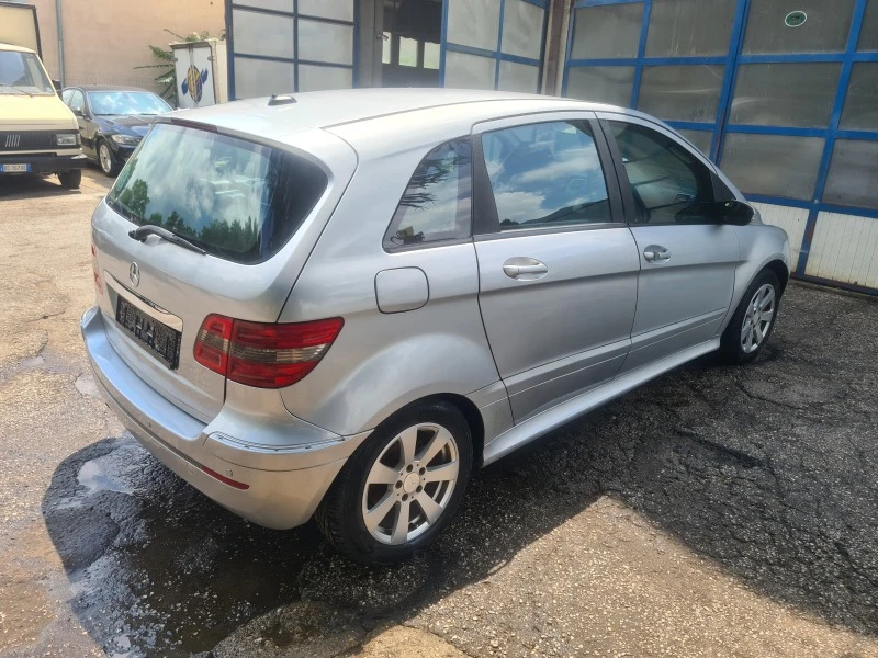 Mercedes-Benz B 180 CDI Avtomatik, снимка 4 - Автомобили и джипове - 41645902