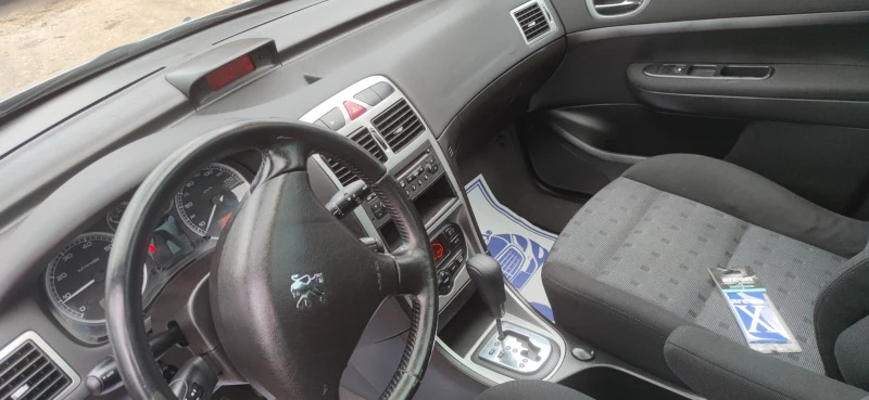 Peugeot 307 1.6i автомат, снимка 9 - Автомобили и джипове - 44355455