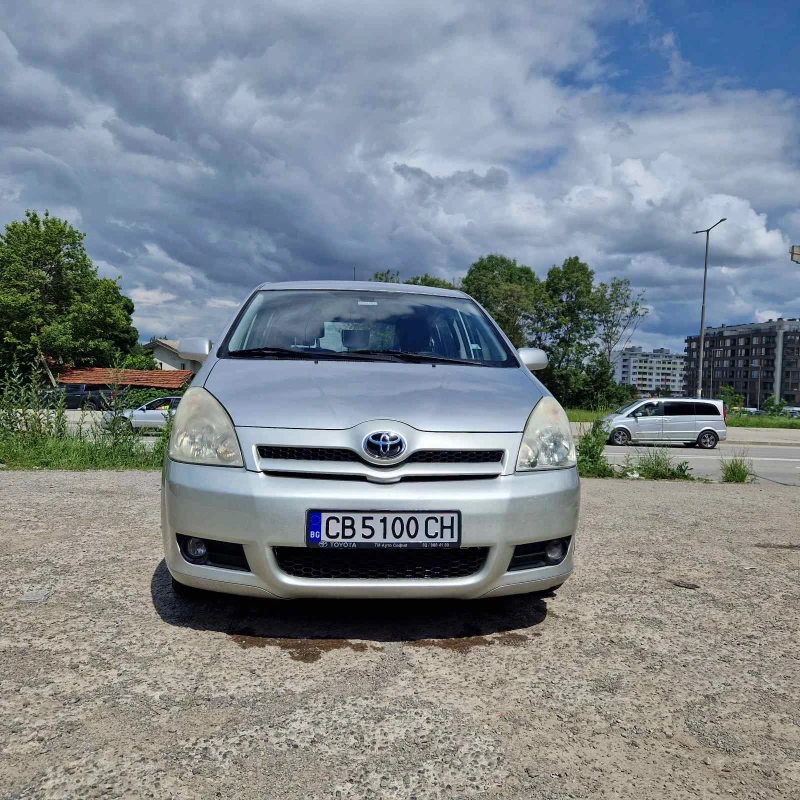 Toyota Corolla verso 1.8 I, снимка 2 - Автомобили и джипове - 47248202