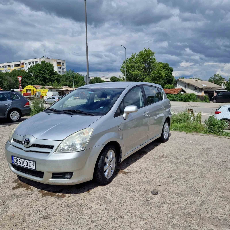 Toyota Corolla verso 1.8 I, снимка 1 - Автомобили и джипове - 47248202