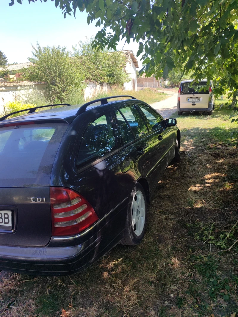 Mercedes-Benz C 220, снимка 2 - Автомобили и джипове - 47353138