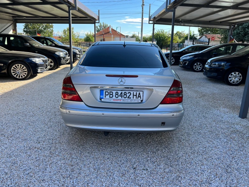 Mercedes-Benz E 320 Германия перфект, снимка 4 - Автомобили и джипове - 47434539