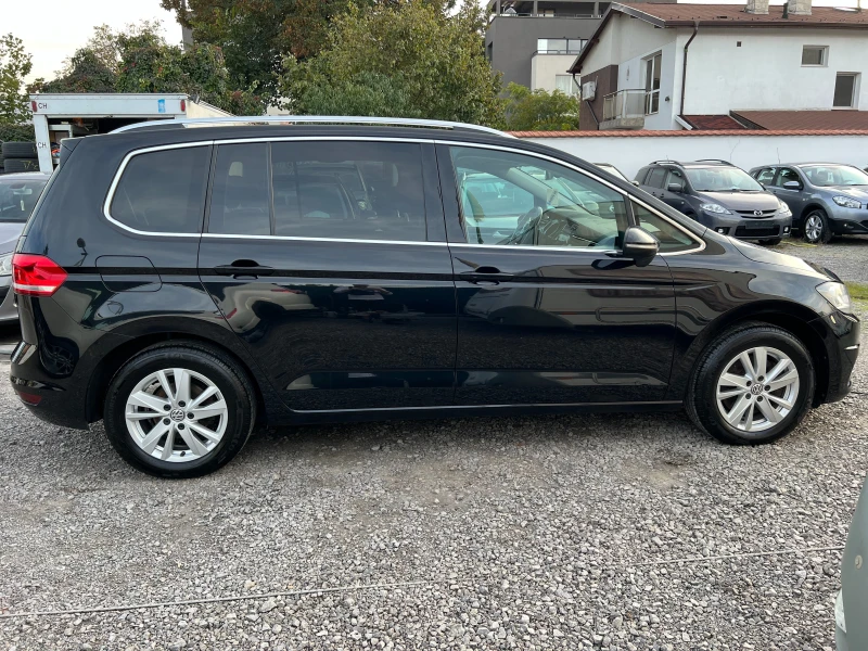 VW Touran 2.0TDI 7-Местeн/Дистроник/Нави/PDC/ТОП СЪСТОЯНИЕ/, снимка 6 - Автомобили и джипове - 47517033