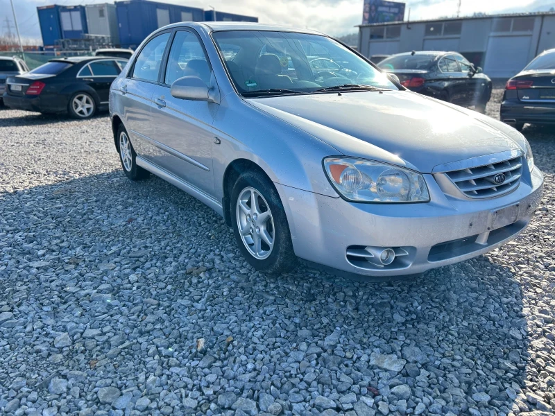 Kia Cerato, снимка 3 - Автомобили и джипове - 48280538