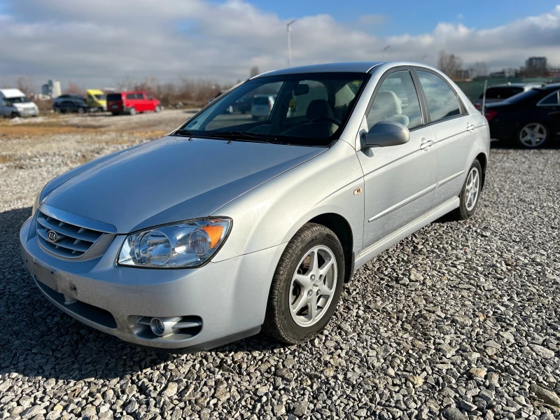 Kia Cerato, снимка 1 - Автомобили и джипове - 48280538