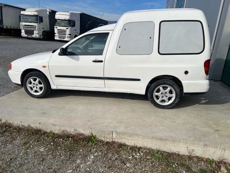 VW Caddy, снимка 8 - Автомобили и джипове - 48576388