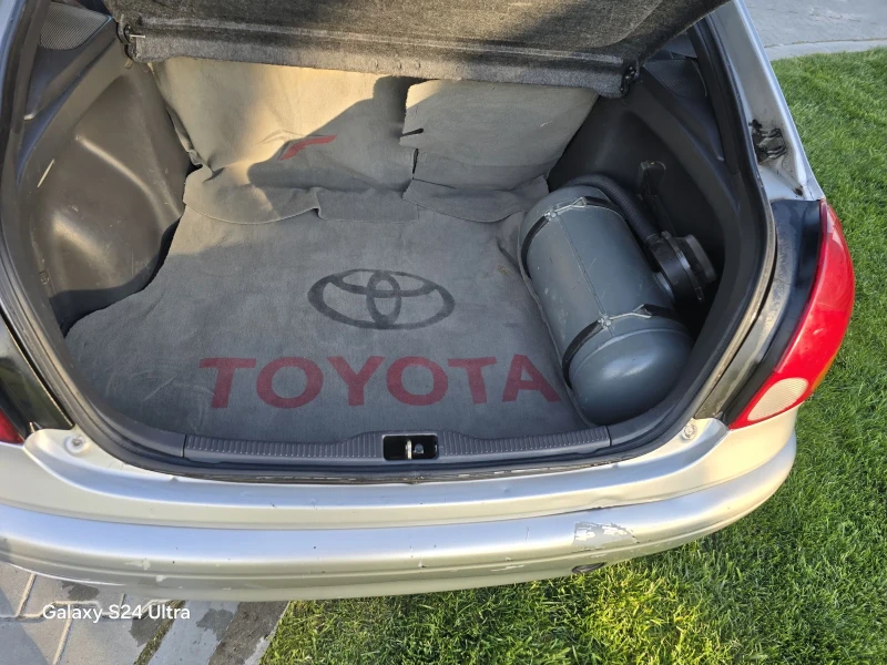 Toyota Corolla, снимка 6 - Автомобили и джипове - 50011091