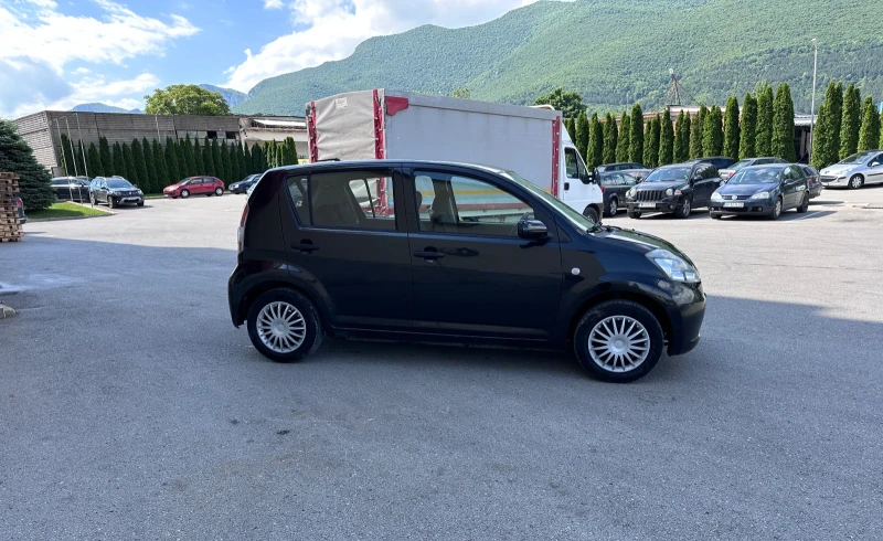 Daihatsu Sirion ГАЗОВ ИНЖЕКЦИОН - КЛИМАТИК, снимка 4 - Автомобили и джипове - 50398446