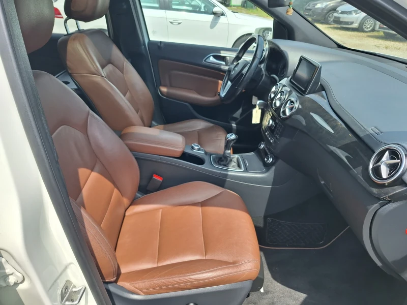 Mercedes-Benz B 200 CDI, снимка 11 - Автомобили и джипове - 50503379