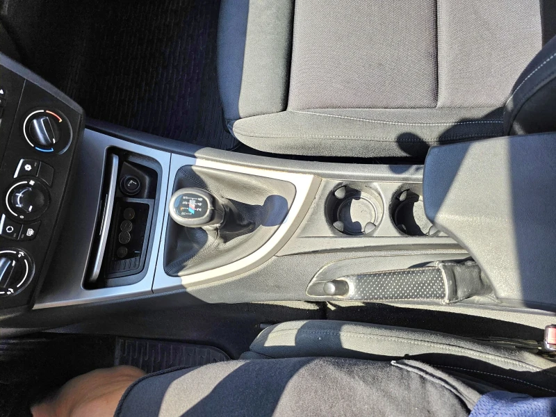 BMW 118 118D, снимка 15 - Автомобили и джипове - 52263898