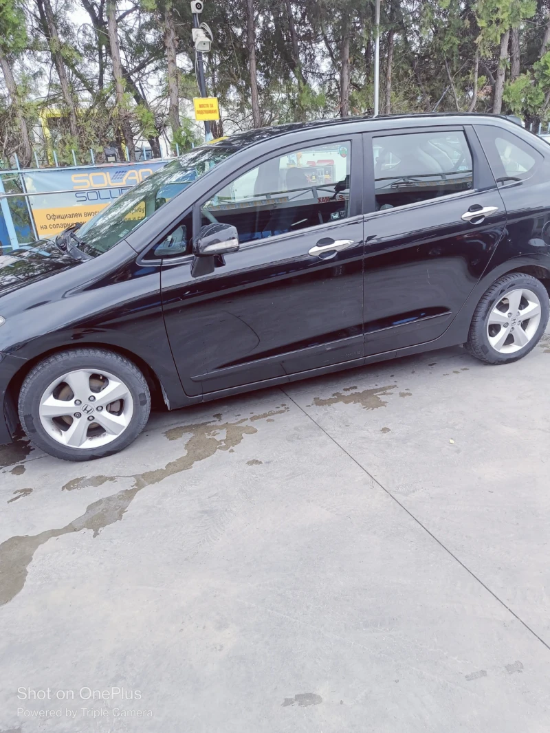 Honda Fr-v, снимка 12 - Автомобили и джипове - 51848057