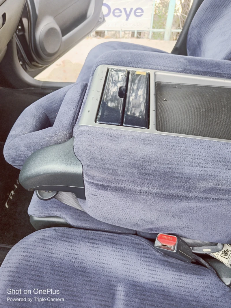 Honda Fr-v, снимка 7 - Автомобили и джипове - 51848057