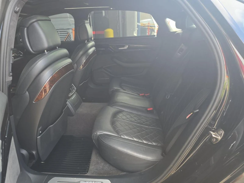 Audi A8 А8L* 4.0T* Matrix* Обдухване* Масаж* , снимка 12 - Автомобили и джипове - 52317611